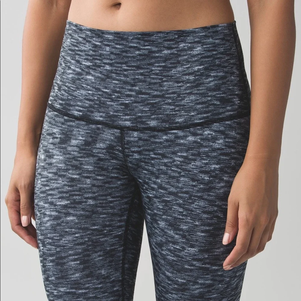 Lululemon Wonder Under Pant (Hi-Rise) black white